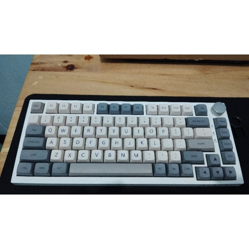 barebone/switch/keycaps/full set ajazz ak820 monochrome wired only