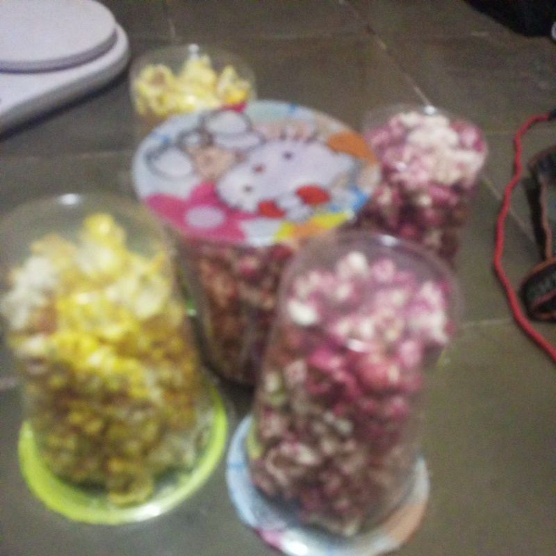 

popcorn karamel manis.