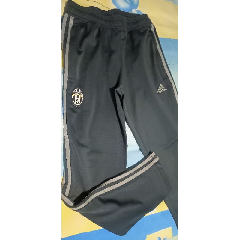 Celana sport Adidas Juventus (preloved)