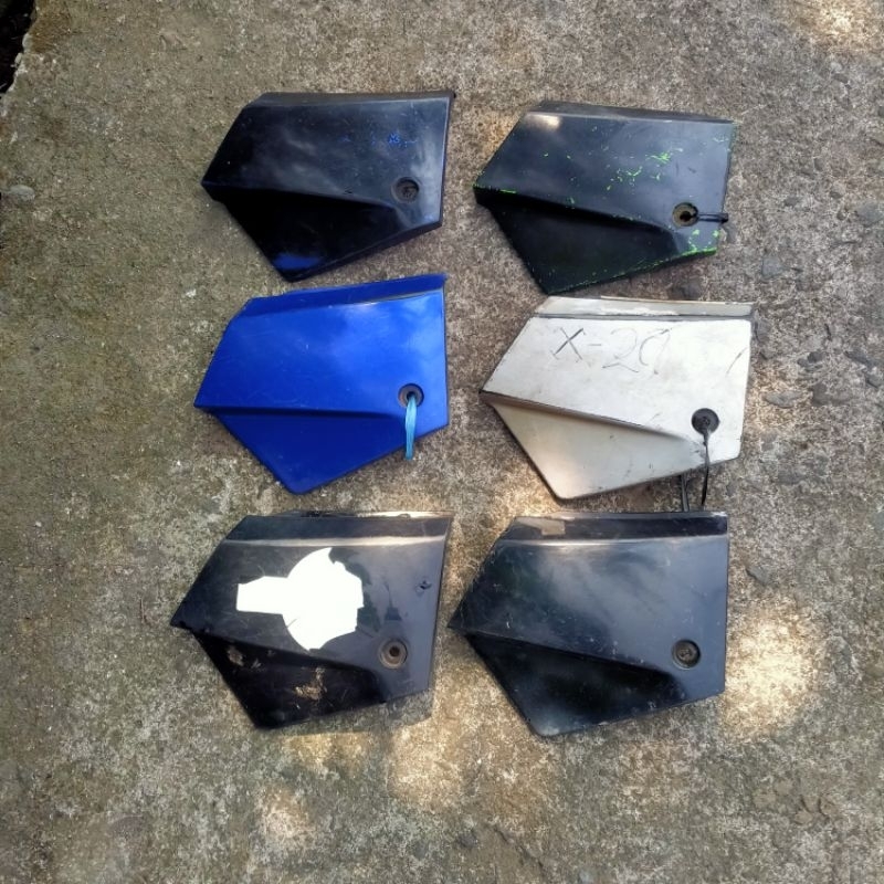 Cover aki Kaze tutup aki cover body kanan box accu tepong kanan original Kawasaki Kaze R Kaze