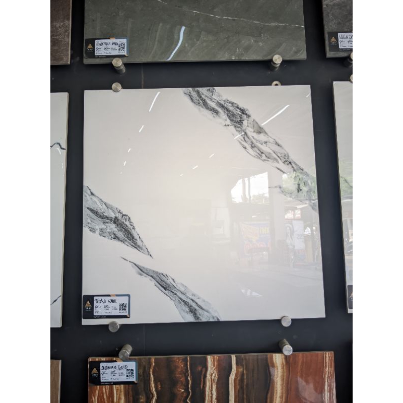 GRANIT LANTAI ARNA TYARA WHITE 60X60 EXPORT QUALITY