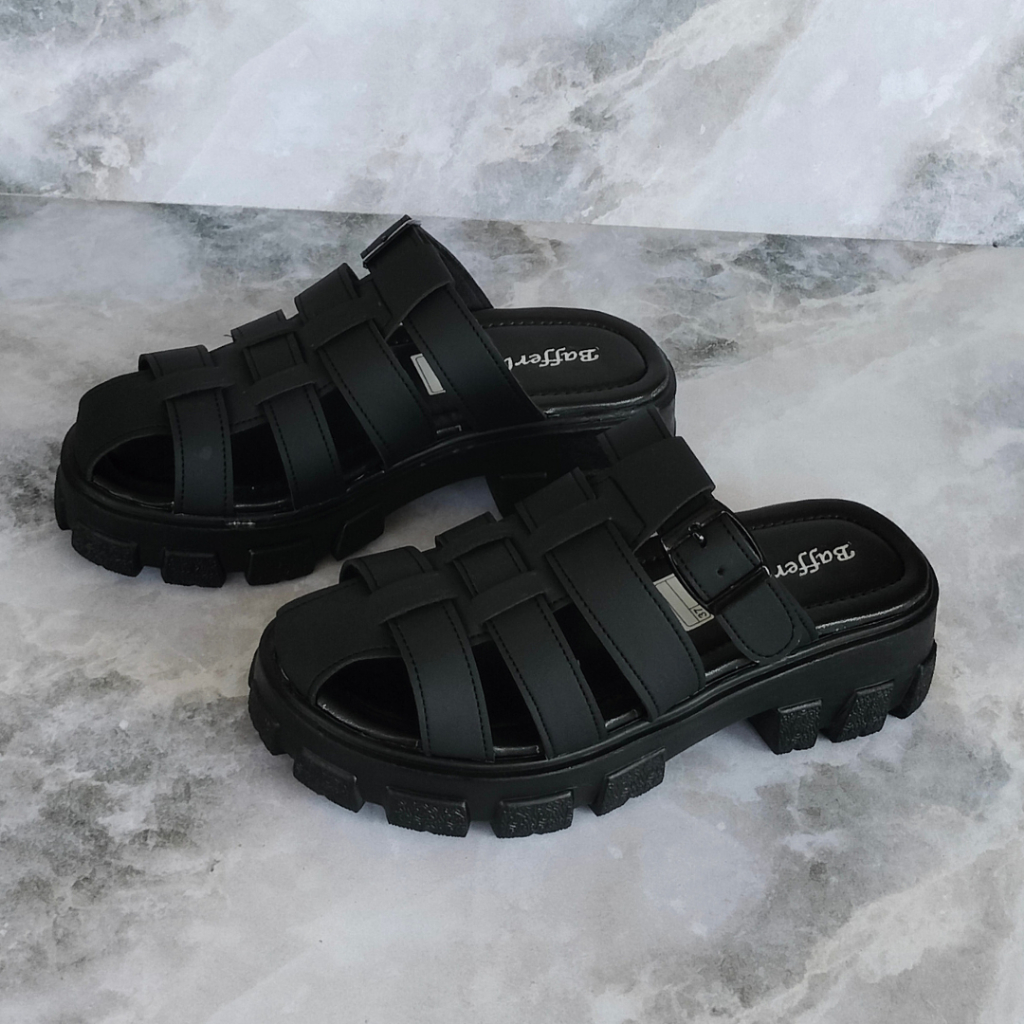 BAFFERLY SLOP HITAM KRONJO DOKMART (AN 20)
