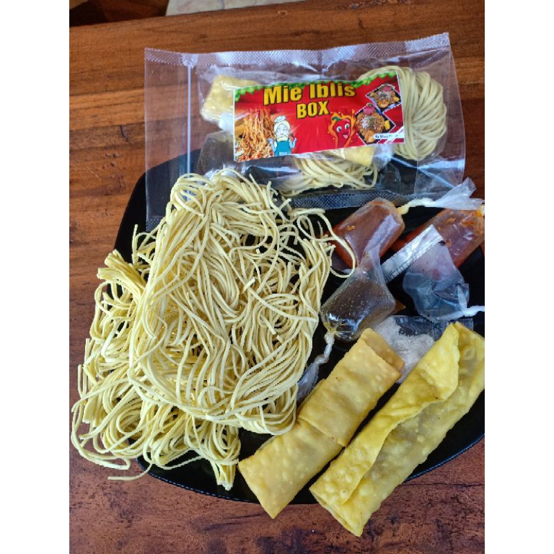 

MIE JEBBEW EXTRA PEDAS/ GACOAN KWE