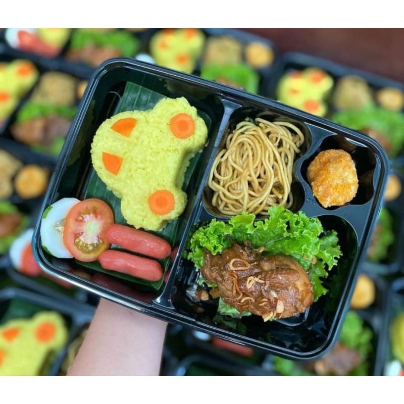 

Nasi Bento Kuning//Nasi Box/Nasi Kuning/Bento Karakter/Tumpeng/Paket Cathering