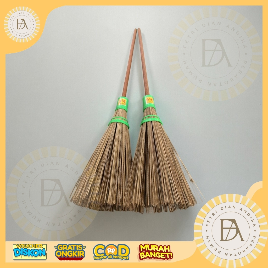 SAPU TAMAN 2 MACAN / Sapu Lidi / Sapu Taman / Sapu Jadul