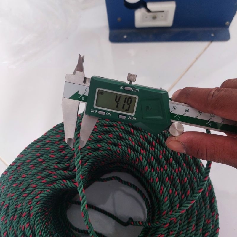 tali tampar | senar | kenur | benang pe | tali pe 4mm permeter