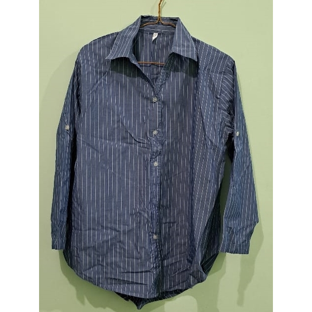 kemeja lengan panjang garis biru
