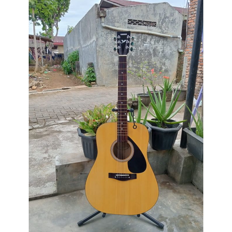 gitar Yamaha jumbo akustik