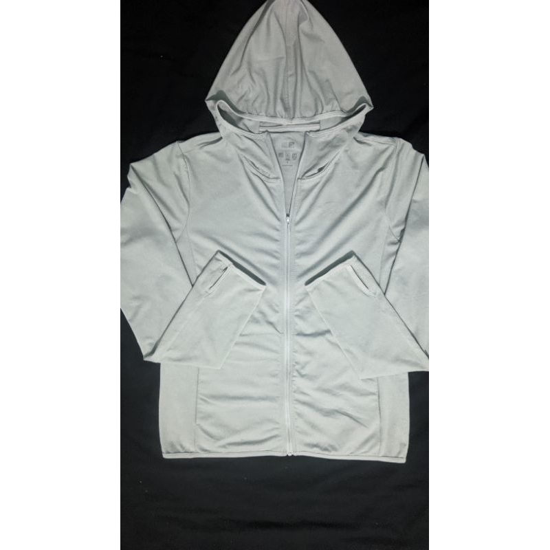UNIQLO AIRISM ANTI UV