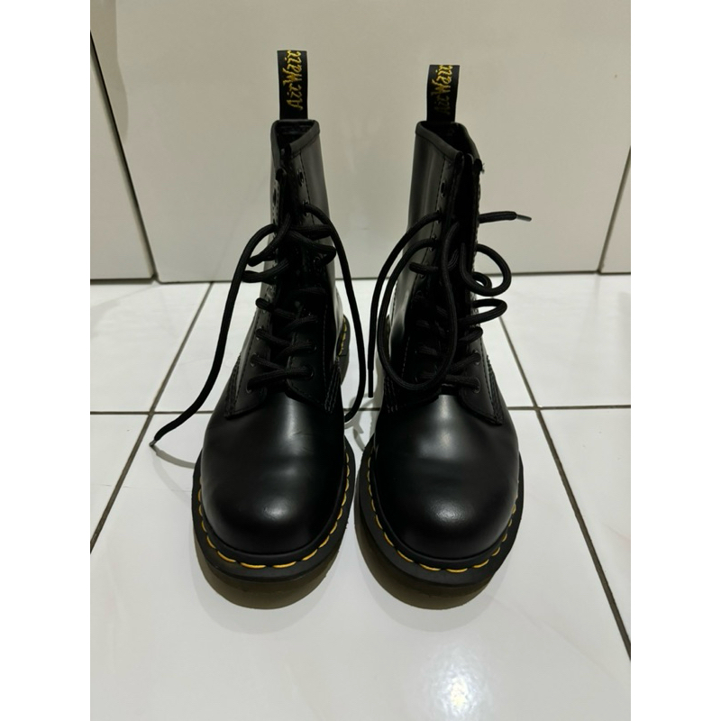 dr. martens unisex boots