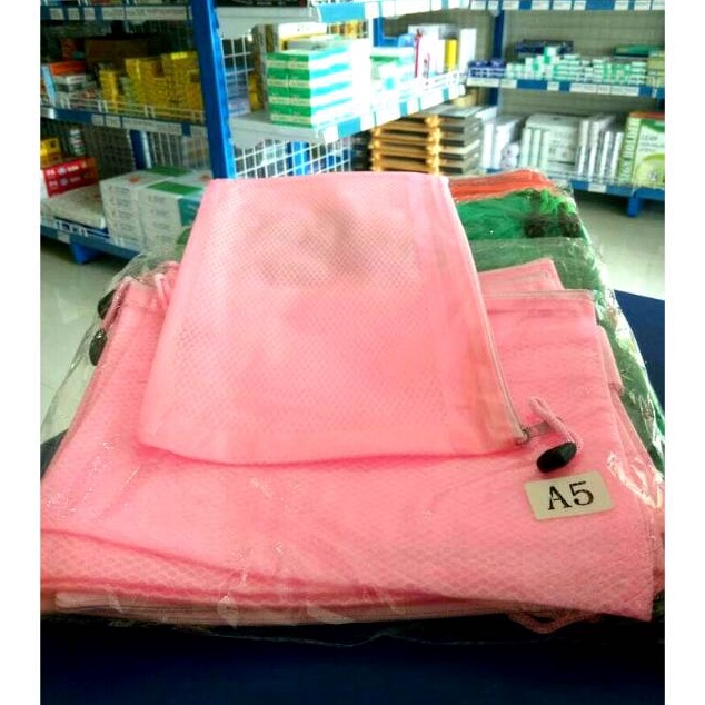 

PRODUK TERBARU Map Zipper A5