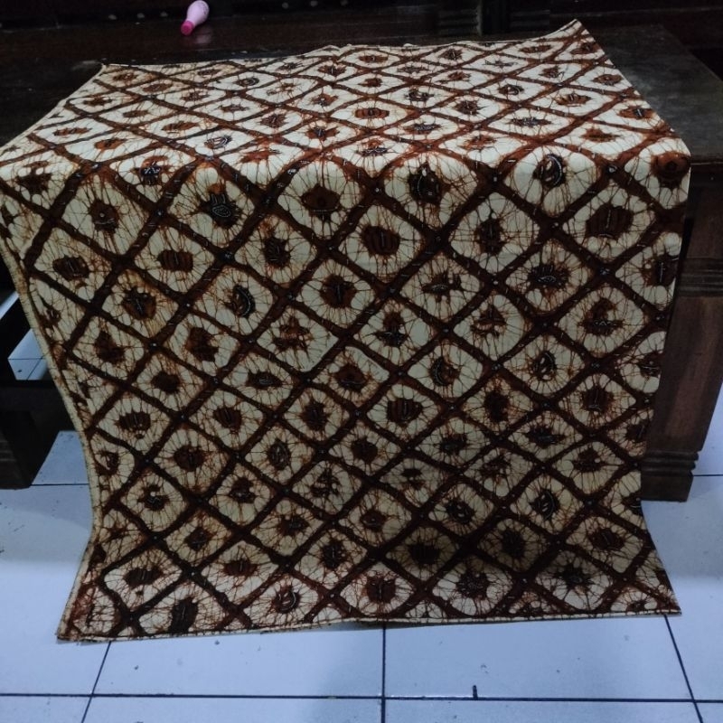 KAIN BATIK TULIS GENES MOTIF SIDOMUKTI