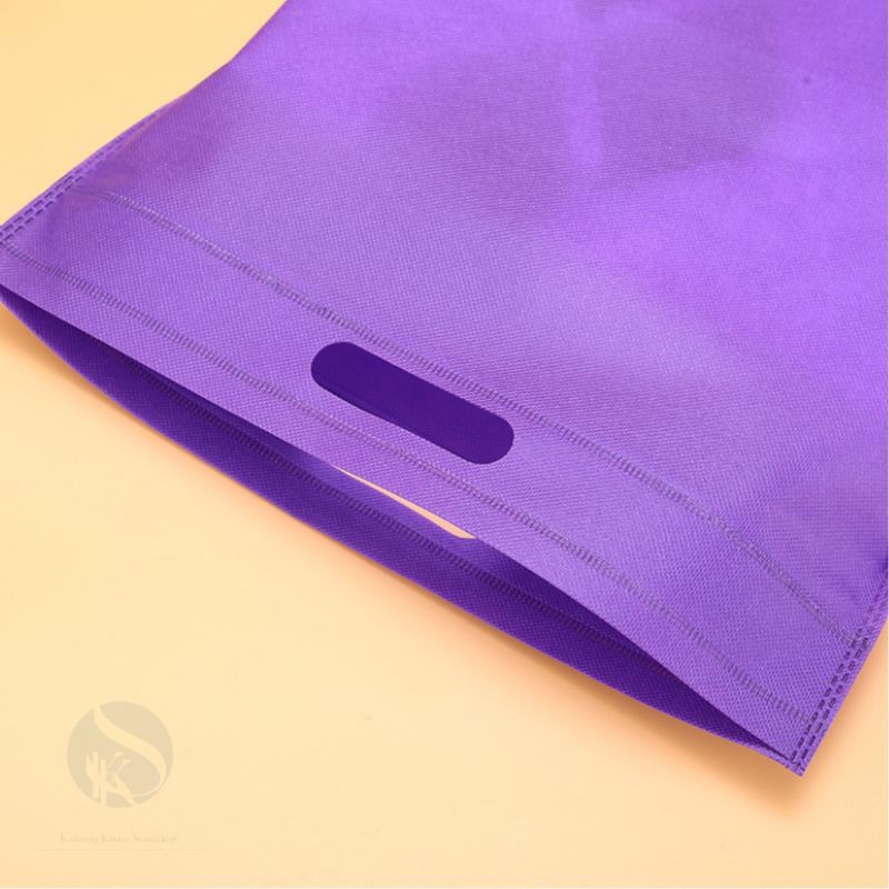 

tas spunbond oval/goodie bag/tas sovenir hajatan press/uk25x35