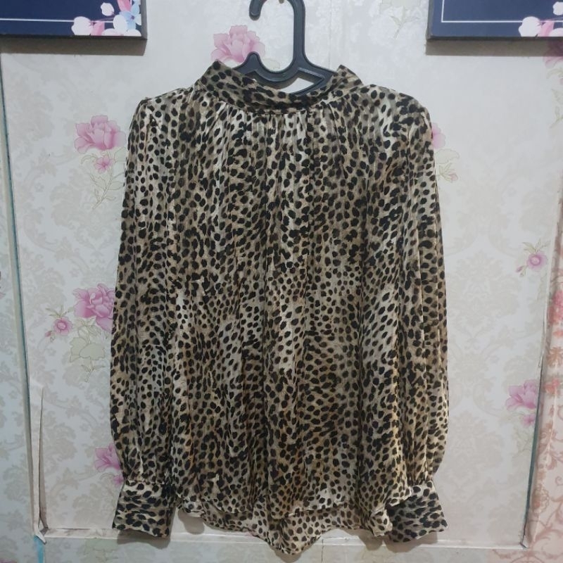 H&M KEMEJA LEOPARD