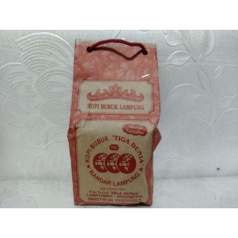 

KOPI LAMPUNG CAP TIGA DUNIA 200 GRAM / KOPI LAMPUNG TIGA DUNIA / KOPI LAMPUNG CAP TIGA BOLA DUNIA / KOPI BUBUK / KOPI LAMPUNG