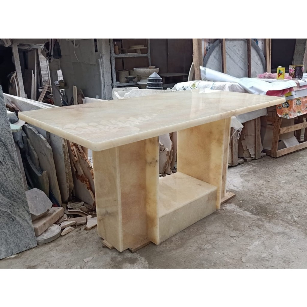Meja Makan Onyx Bawean 160x80x80