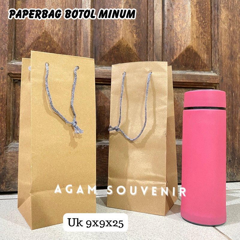 

PAPERBAG COKELAT BOTOL MINUM 9x9x25 , tas kertas buat ukuran botol kaktus nice six oup dll