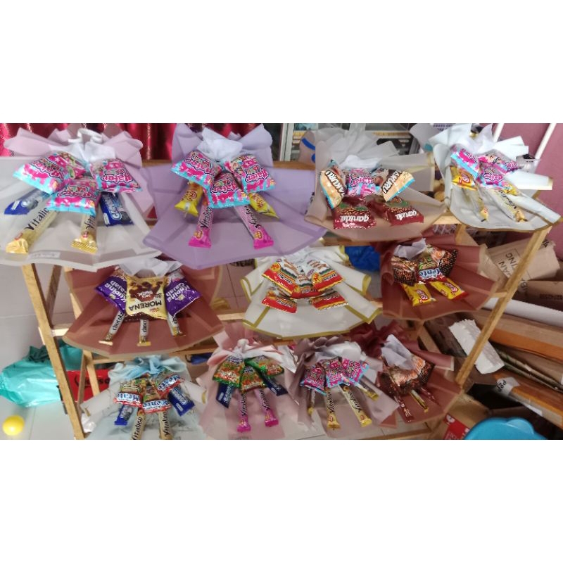 

buket snack 15 ribuan warna rendom