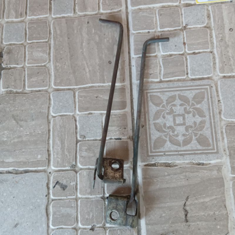 penyangga jok jagrak jok tiang jog yamaha v75 v80 ori