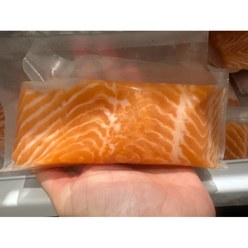 

GOJEK/GRAB!!! buy 5pcs free kepala salmon. Norwegian Salmon (Wild Caught) bukan ternak 200gr