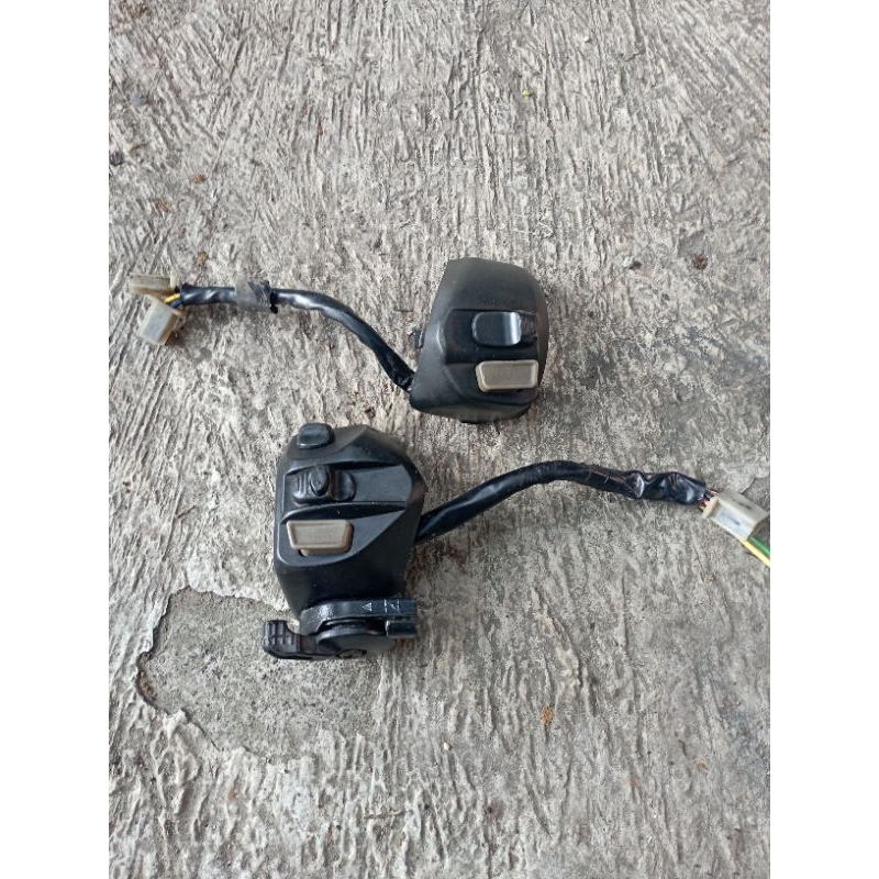 holder saklar depan set kanan kiri Yamaha Mio sporty Mio Soul Mio J Mio lama original