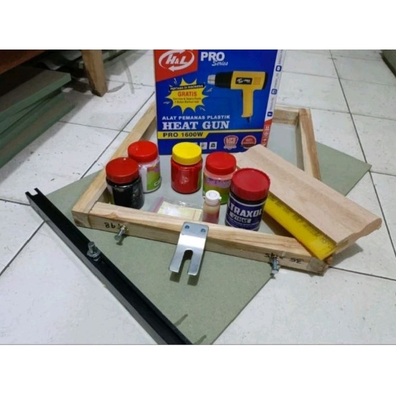 

KODE A57J paket Belajar sablon kaos tinta plastisol