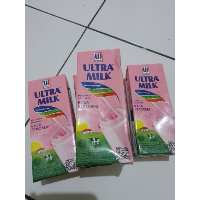 

susu ultra strawberry 250ml ( isi5 )