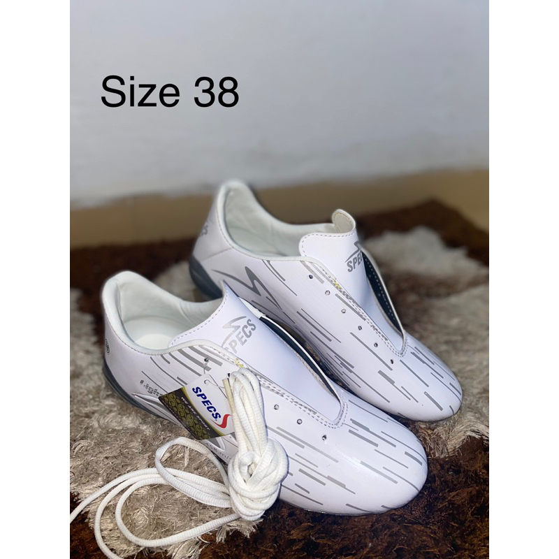 SEPATU BOLA OLAHRAGA SPORT