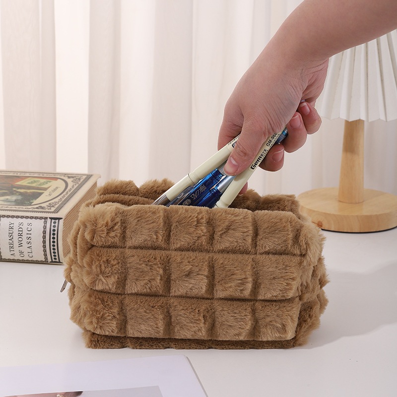 

H7Y Tepak / Tempat Pensil Sleting Plush Puff Kotak