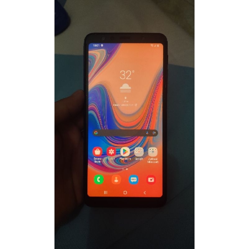 Samsung A7 2018 Android Murah 4/64 GB 4G LTE Batangan