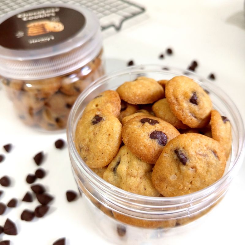 

Mini Classic Chocochip Cookies by Havany’s Kitchen