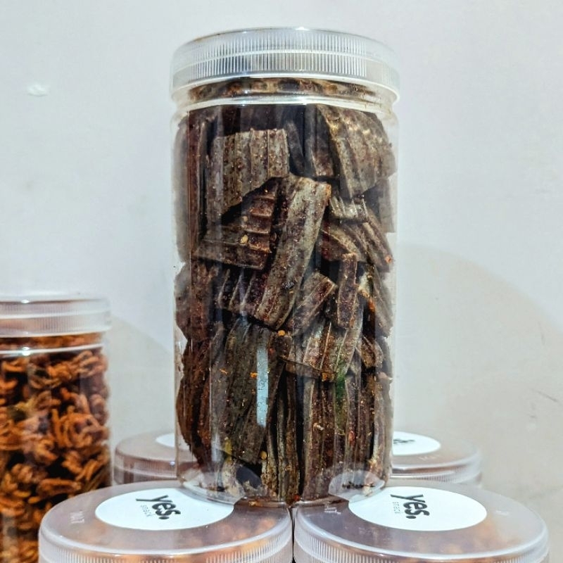 

Kerupuk Jengkol Pedas Daun Jeruk Premium Toples 1L