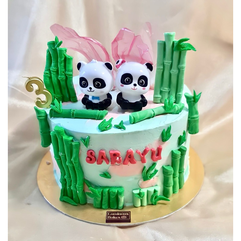 

PANDA BAMBOO 3D FONDANT MIX MAINAN CUSTOM CAKE