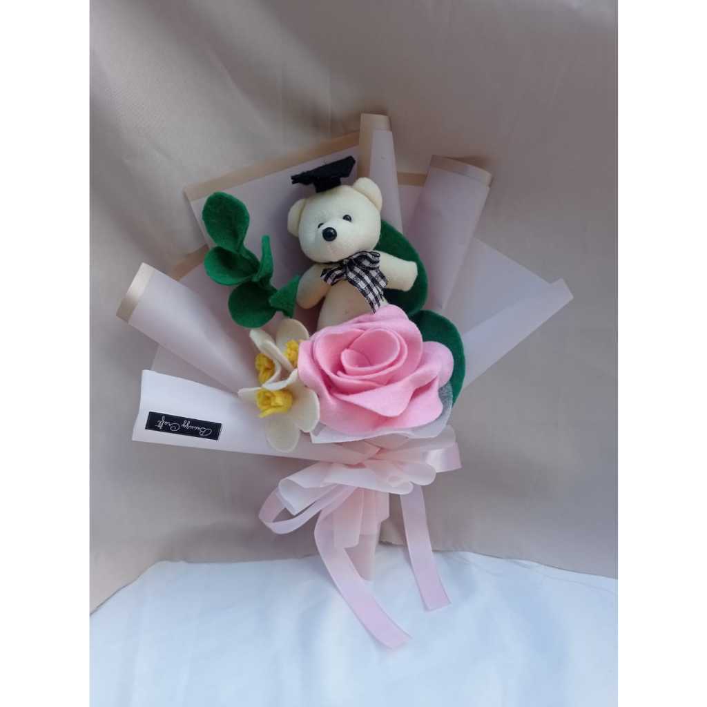 Bucket Wisuda Mini Bunga Kain Flanel / Bucket Boneka Wisuda Kain Flanel / Bucket Boneka Ultah Dan