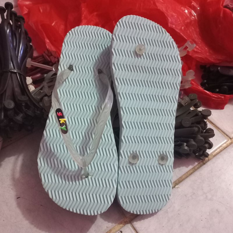 swndal jepit wanita sky rubber biru tali bening