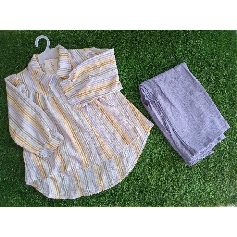 Setelan baju anak perempuan motif garis-garis lengan panjang