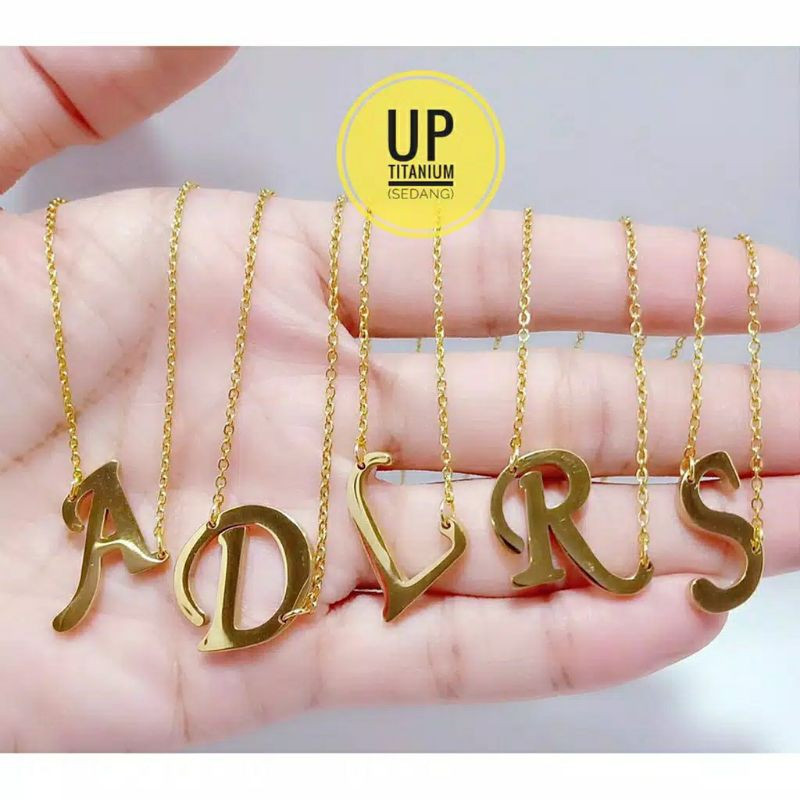 Kalung Titanium Huruf Latin Anti Luntur Layak Emas Asli Inisial A-Z
