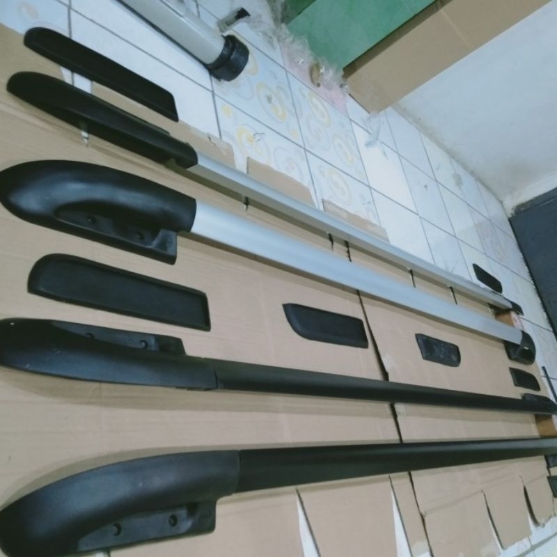 original roof rail mobil Nissan Terrano Terano roof rail nisan terano