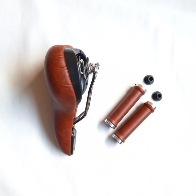 Handgrip dan Sadel Sepeda Per Pegas Empuk warna Coklat Klasik.