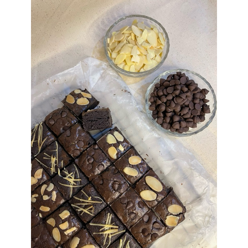 

Fudgy chocolate brownies