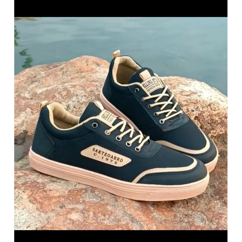 Sepatu Sneakers Pria Kasual Premium//Sepatu Import Skateboard//Sepatu Distroo Kekian//Sepatu Ventela
