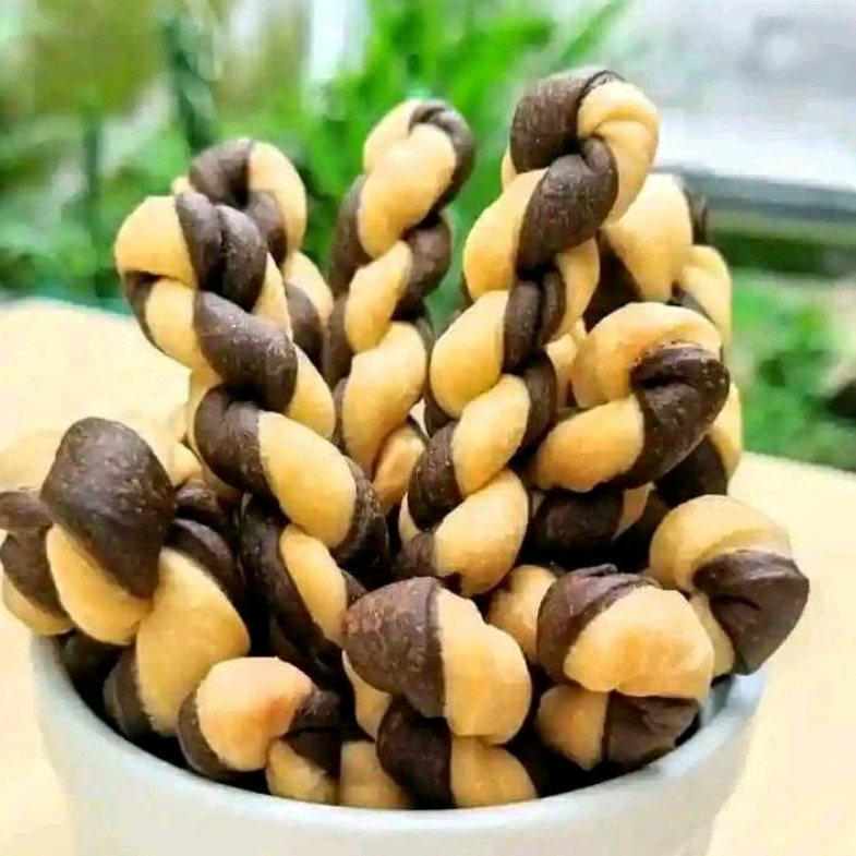 

Kue Tambang Untir/Kue Tambang/Cemilan Tambang Untir Manis