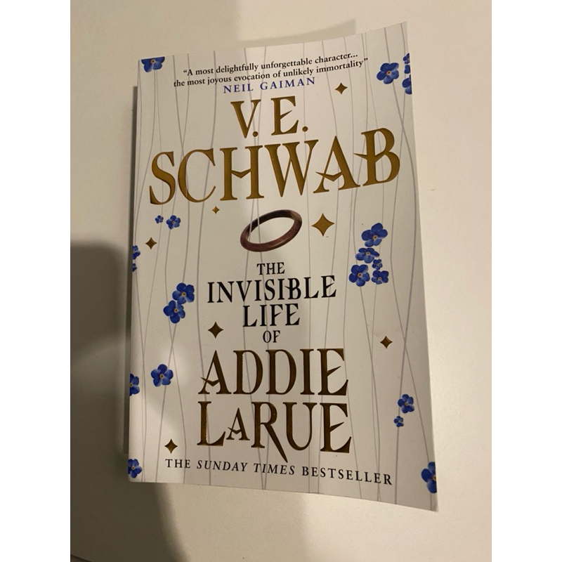 preloved buku the invisible life of addie larue