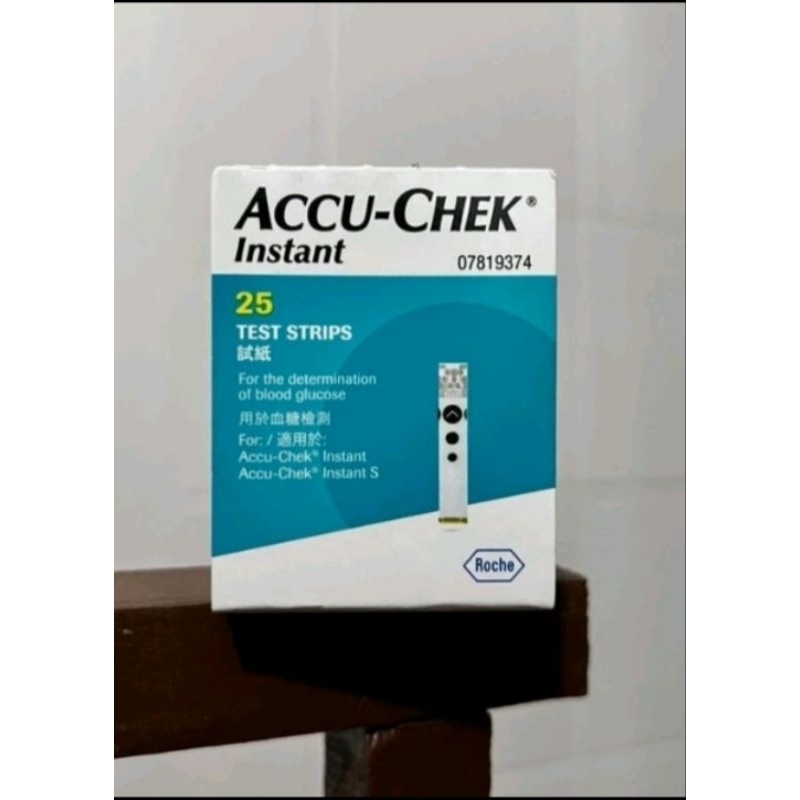 Strip Accu-Chek Instand / Strip Gula Darah Accu-Check