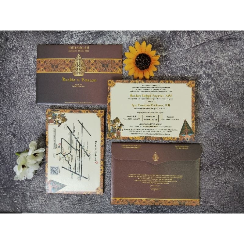 Undangan Pernikahan Motif Batik