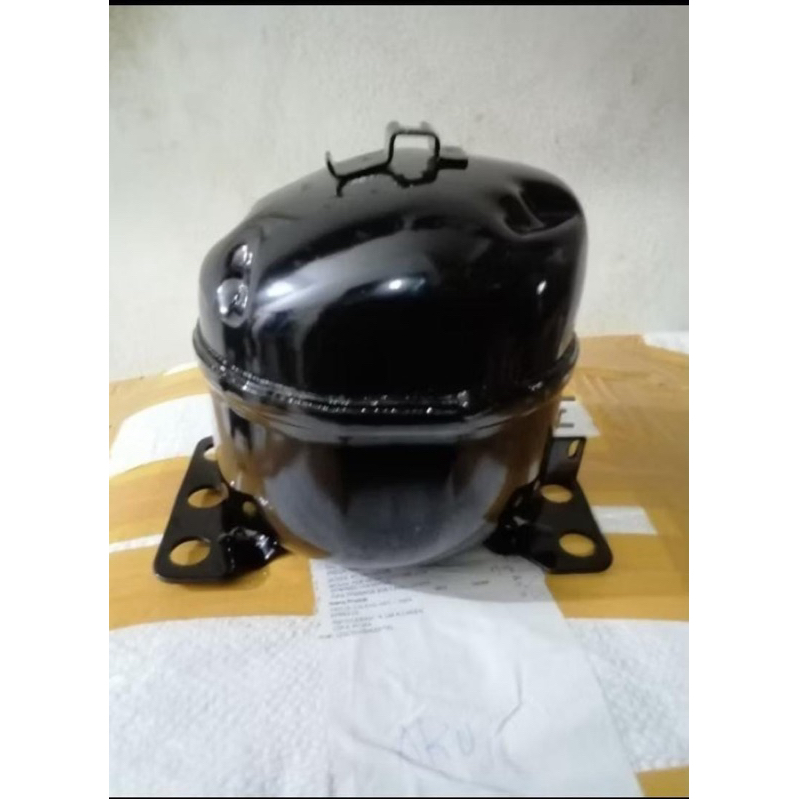 KOMPRESOR COMPRESOR KULKAS 1/6 FUJI COBE