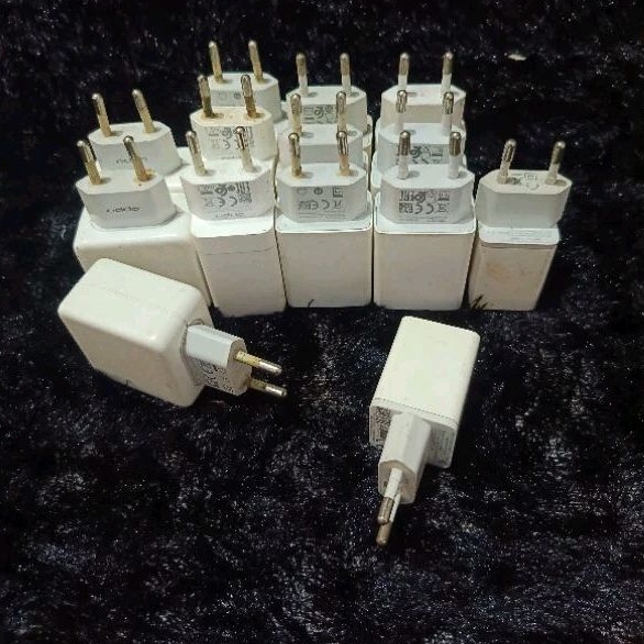 ADAPTOR cas OPPO ori copotan hp