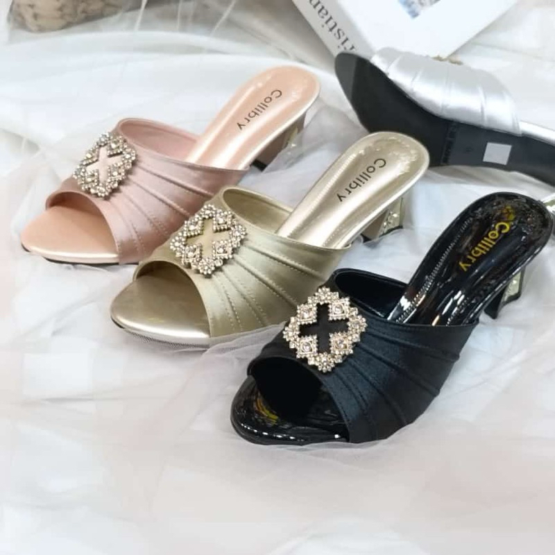 COLLIBRY-SANDAL PESTA HAK PERMATA