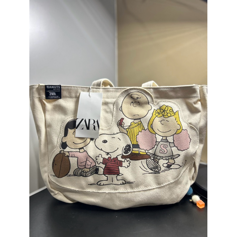zara x snoopy totebag