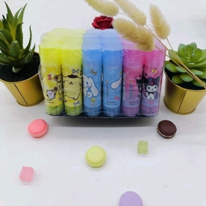 

Lem Sanrio fancy 23 gr / lem stik sanrio non toxic / glue stick sanrio non toxic (1 pcs) / lem putar sanrio 23 gr / lem kertas sanrio